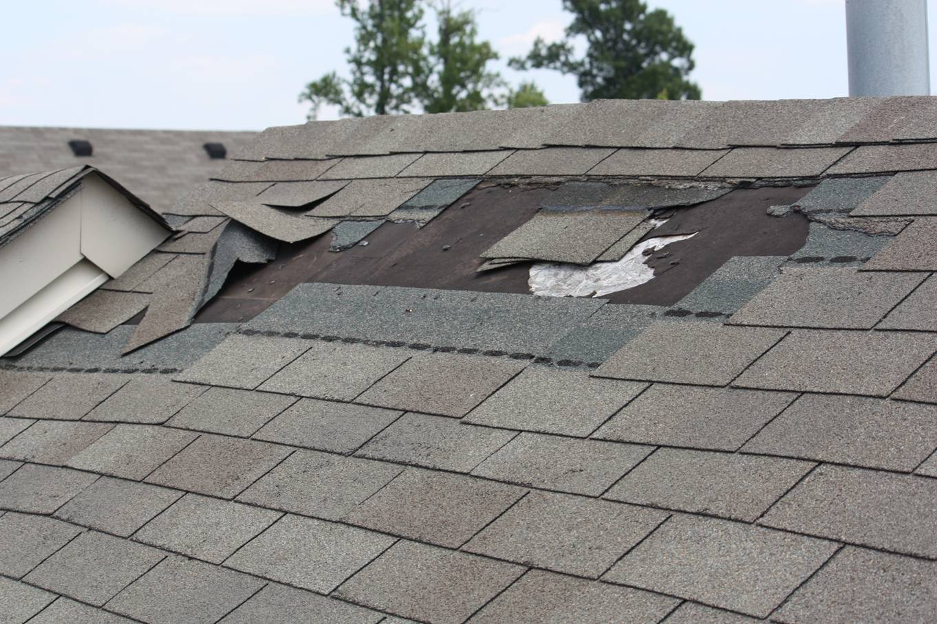 Repairing Damaged Roof Tiles